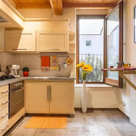 Sun Flowers House Pitigliano