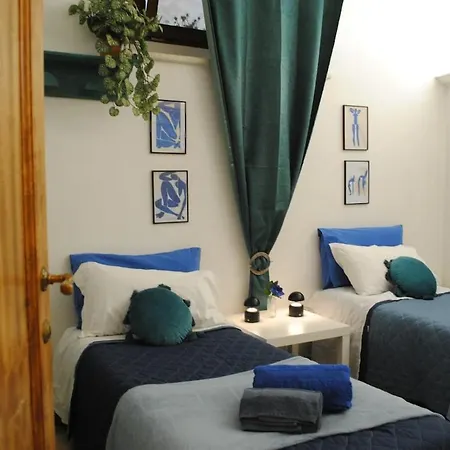 Sun Flowers House * Pitigliano